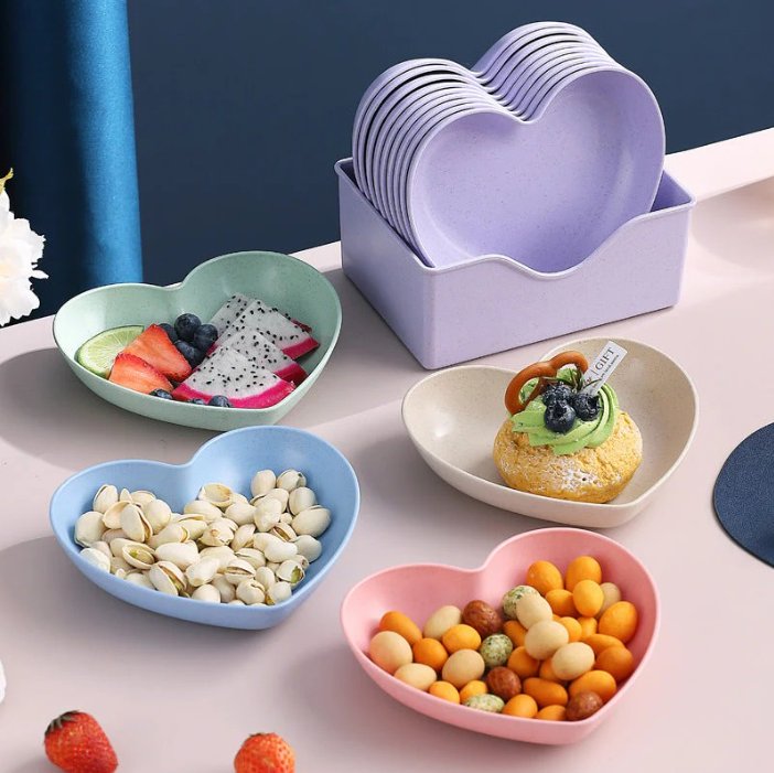 Heart Plate Set with Stand (8 Pcs)