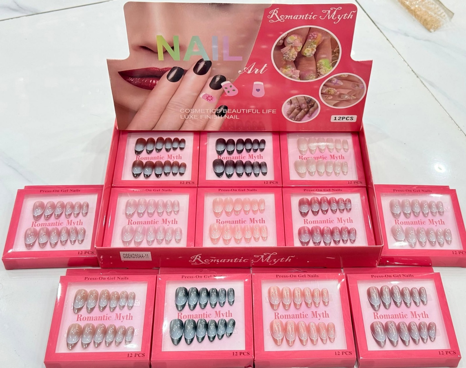 Cat Eye Press-On Nails with Glue Stickers